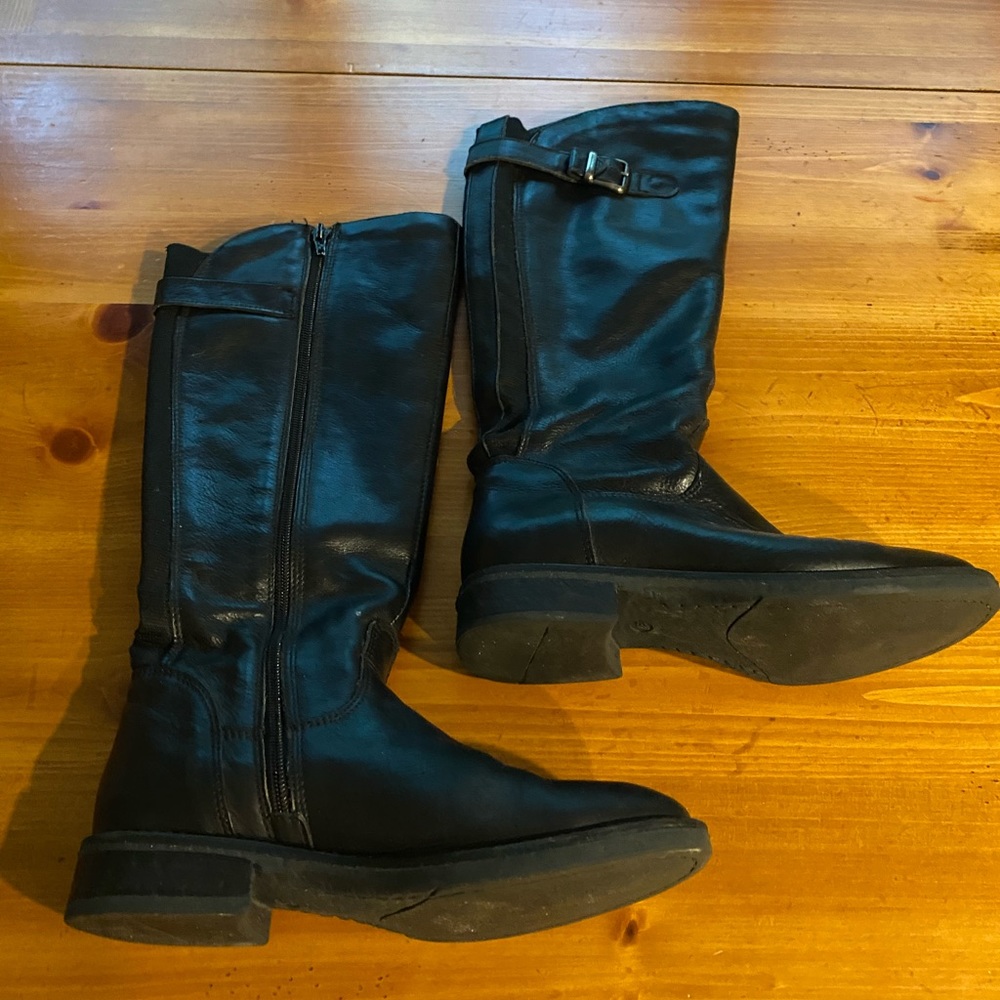 Women’s size 7 boots